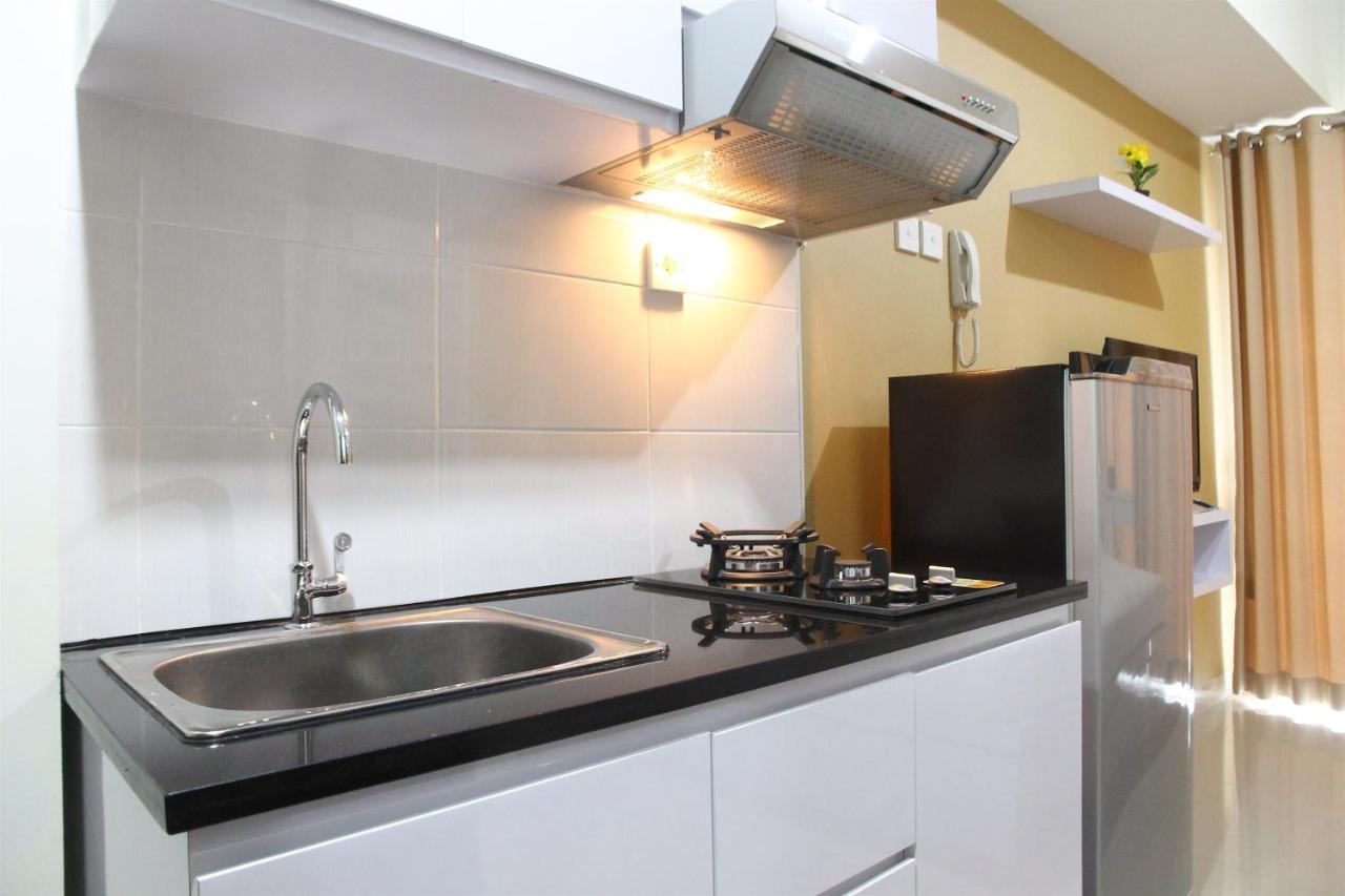 Comfortable Studio Apartment Grand Dhika City By Travelio Bekasi Exteriör bild